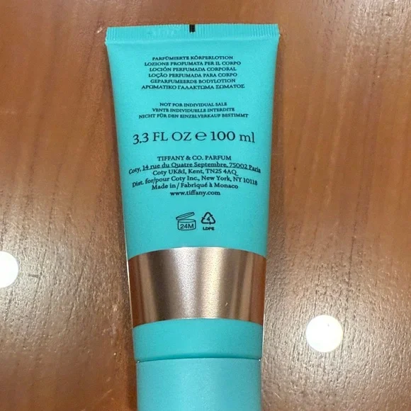 Tiffany & Co. Rose Gold Perfumed Body Lotion - Blue and Gold - Picture 2 of 2